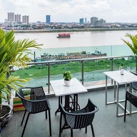Chilchill Hotel Riverside พนมเปญ ภายนอก รูปภาพ