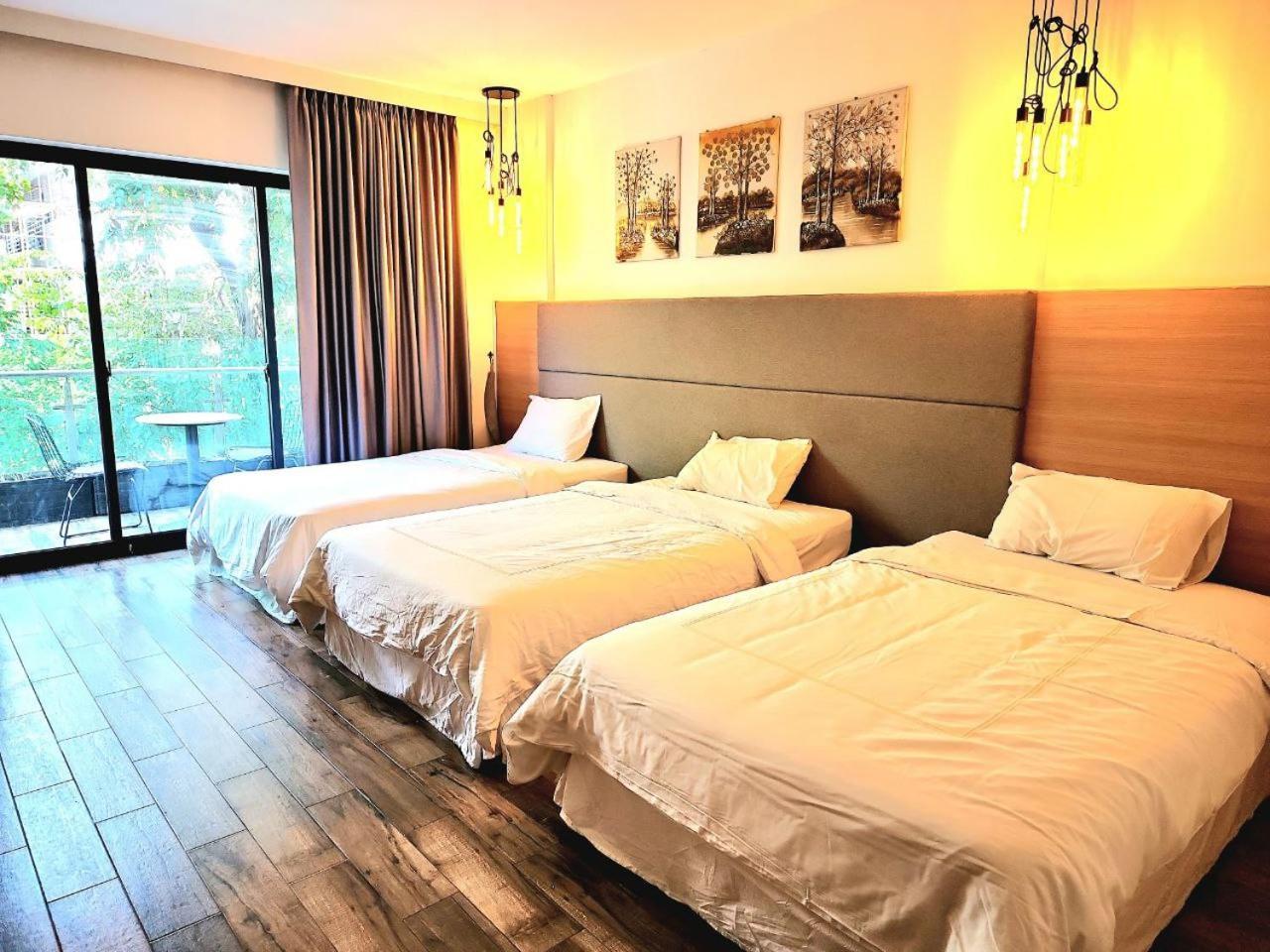 Chilchill Hotel Riverside พนมเปญ ภายนอก รูปภาพ