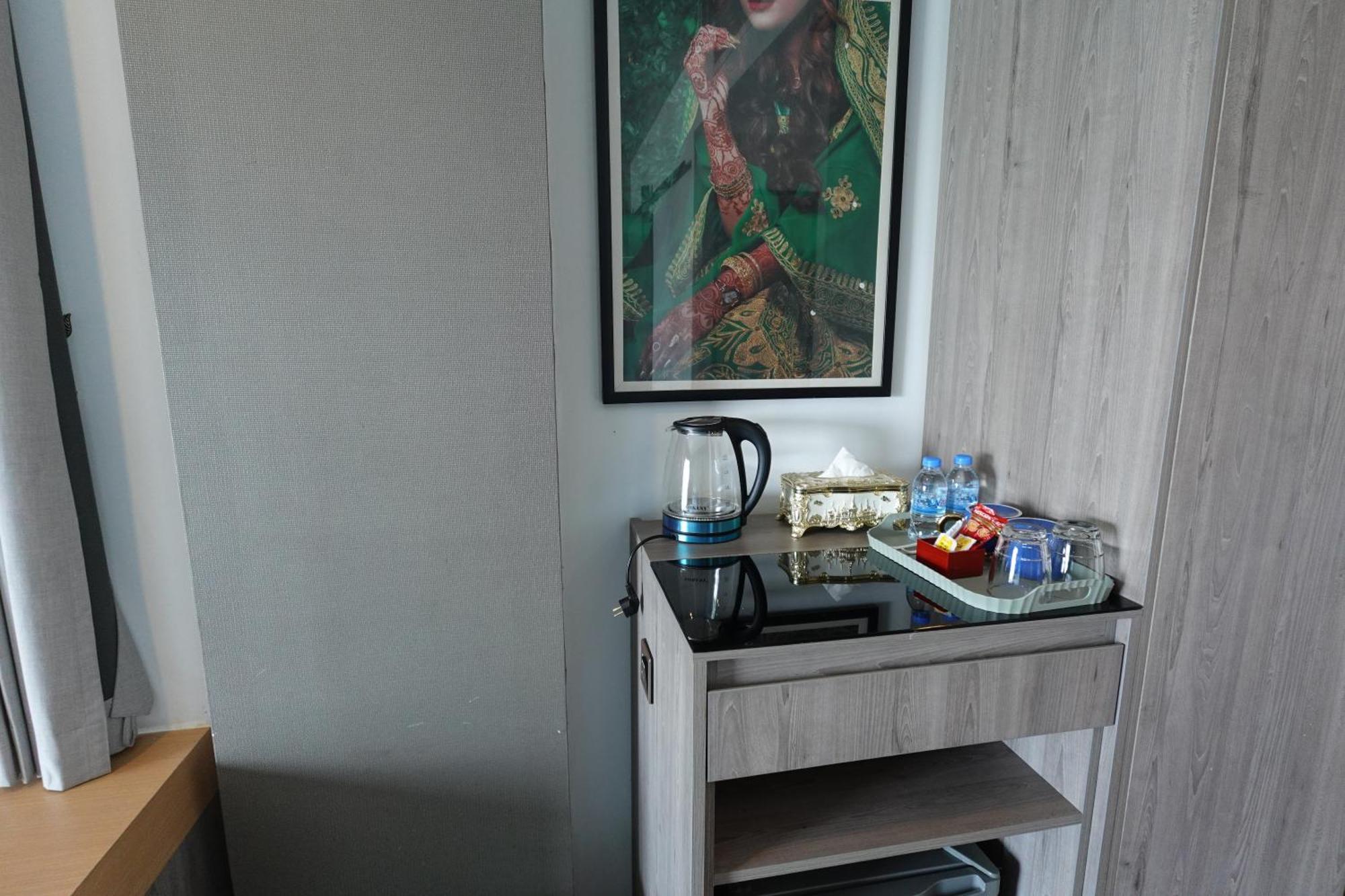 Chilchill Hotel Riverside พนมเปญ ภายนอก รูปภาพ
