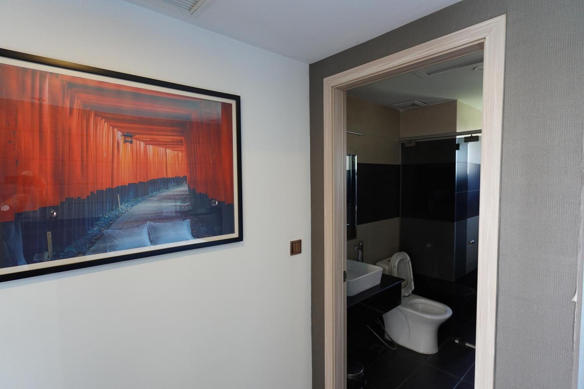 Chilchill Hotel Riverside พนมเปญ ภายนอก รูปภาพ