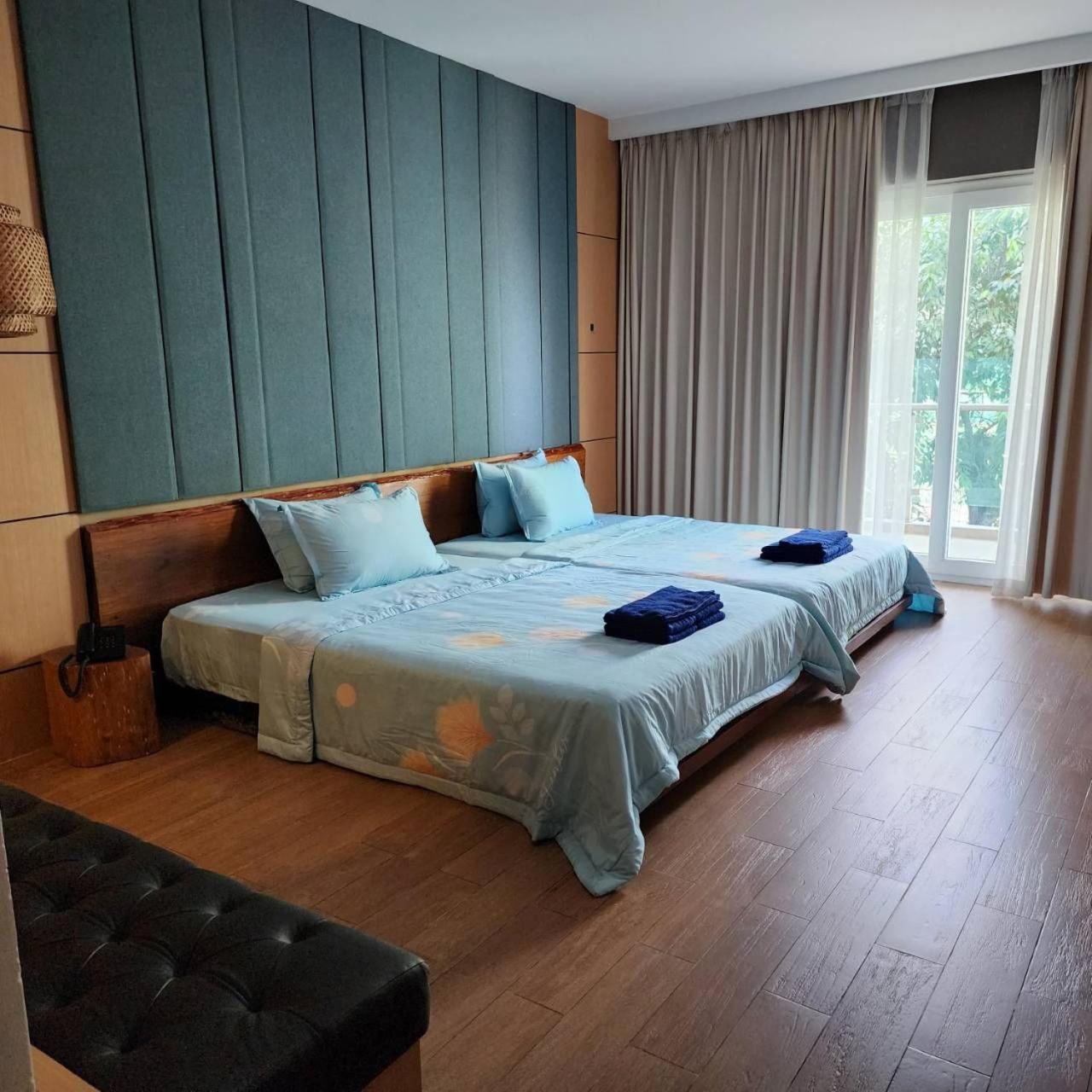 Chilchill Hotel Riverside พนมเปญ ภายนอก รูปภาพ